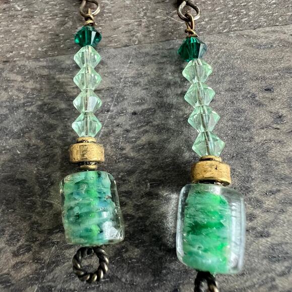 🍭6/$30 Emerald tone dangle drop handmade beaded green earrings with silver hooks - Picture 5 of 6